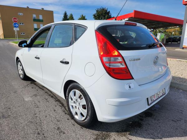 Hyundai i30 ČK 944 KN