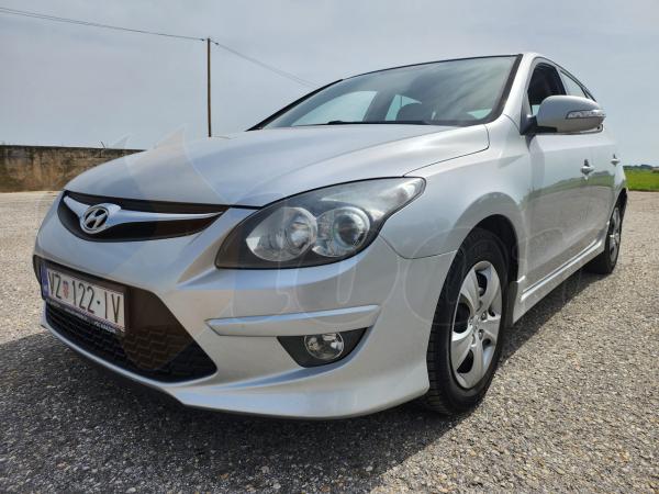 Hyundai i30 1.6 CRDI ČK 967 KN